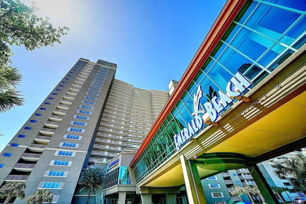 Beautiful Beachfront Paradise! Emerald Beach Resort Panama City Beach Extérieur photo