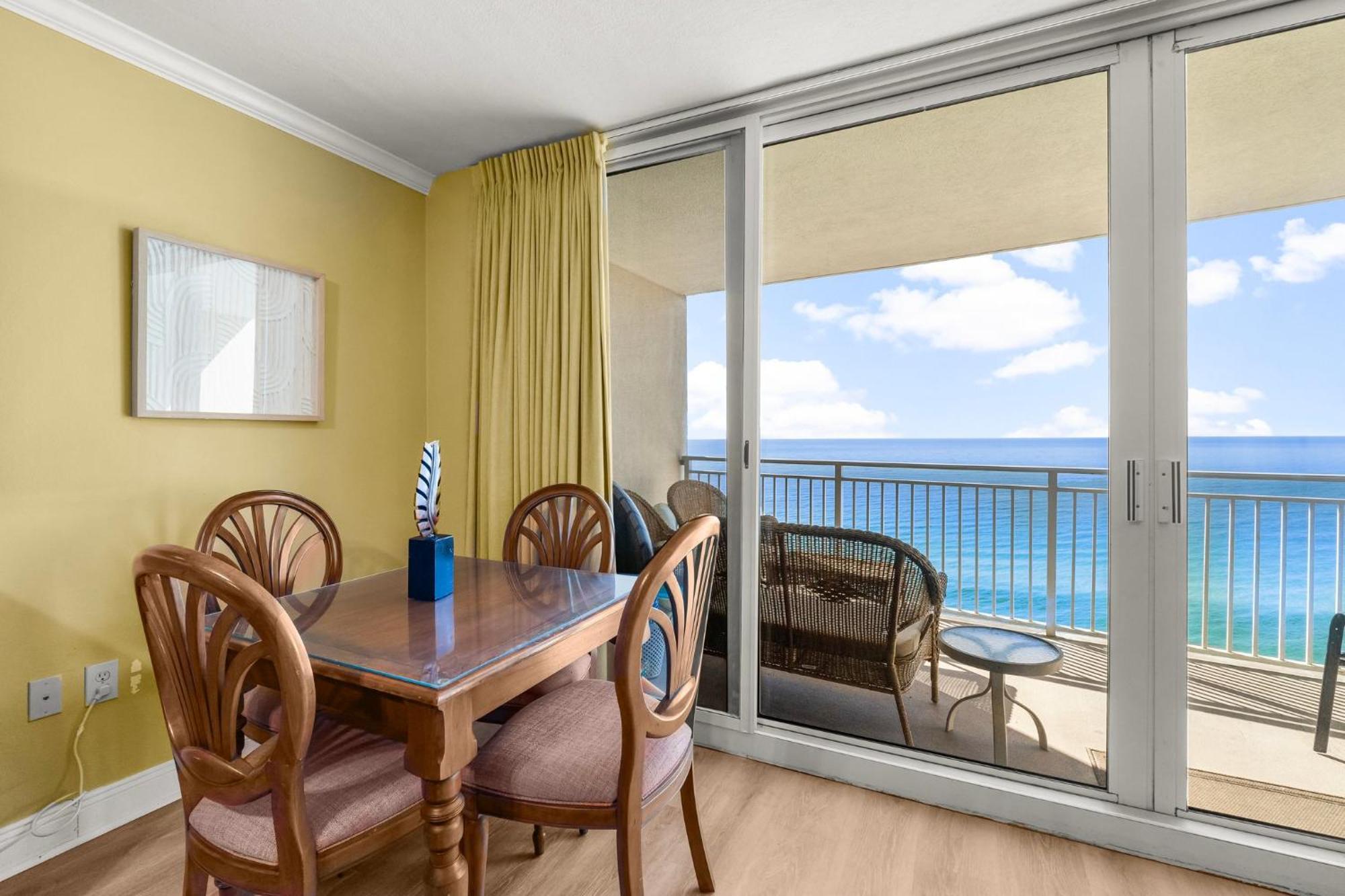 Beautiful Beachfront Paradise! Emerald Beach Resort Panama City Beach Extérieur photo